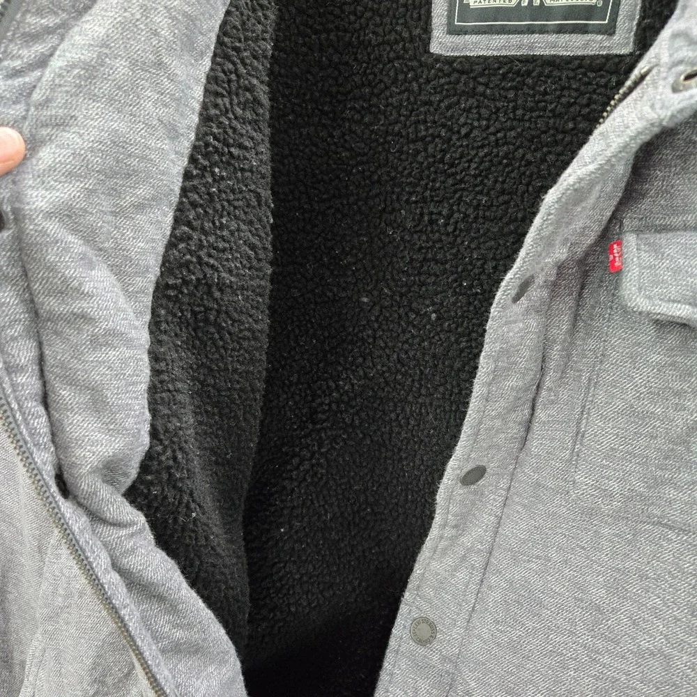 Levi Men Jacket XL Gray Heather Sherpa Lined Shirt Shacket Pockets Collar‎